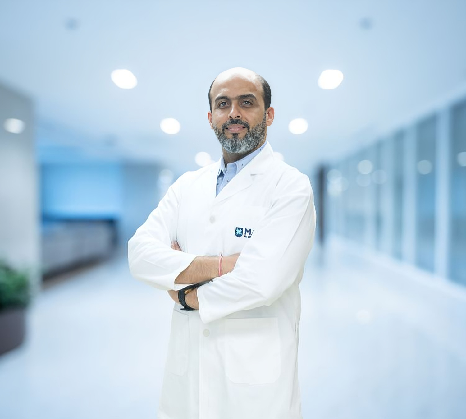 Orthopaedic surgeon with patient consultation